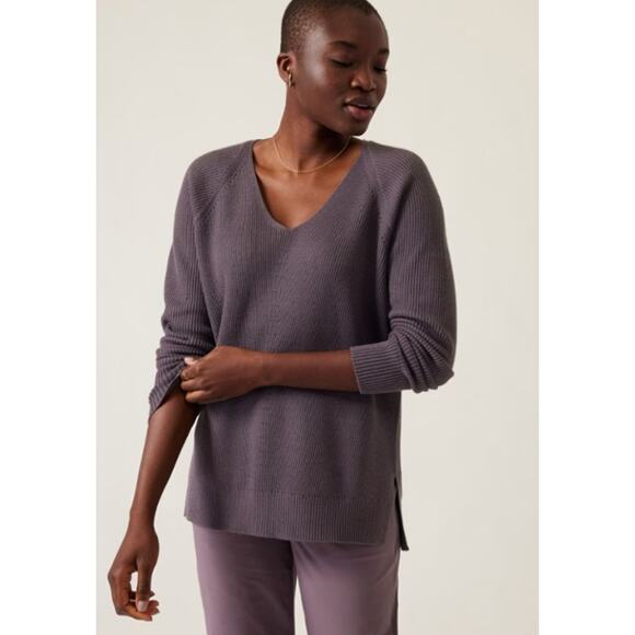 Athleta Hanover Refined V-Neck Sweater Size XXS Merino Wool Blend Gray / Purple - Picture 1 of 8